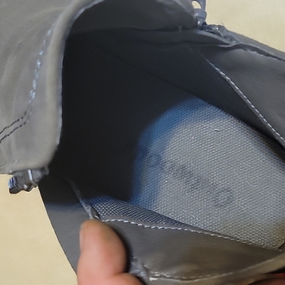 Hardly worn sz 10 Outwoods Grey suede tennis shoe wedges - Picture 5 of 6